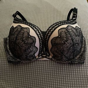 Victoria’s Secret very sexy bra